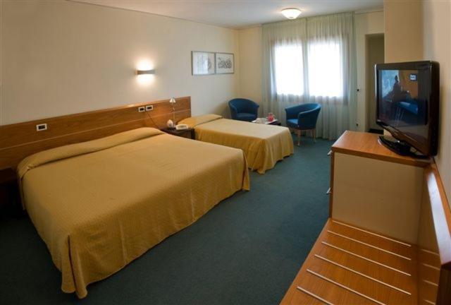 Ca' Delle Rose Hotel Castelfranco Veneto Ngoại thất bức ảnh