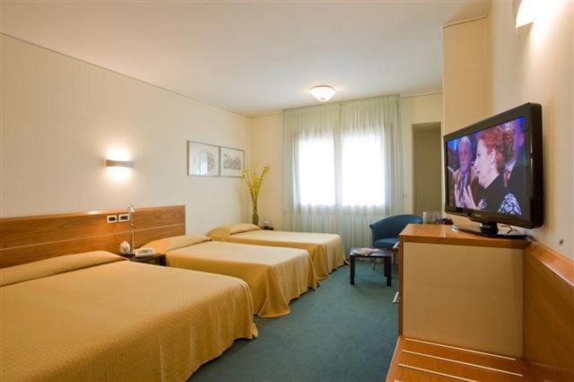 Ca' Delle Rose Hotel Castelfranco Veneto Phòng bức ảnh